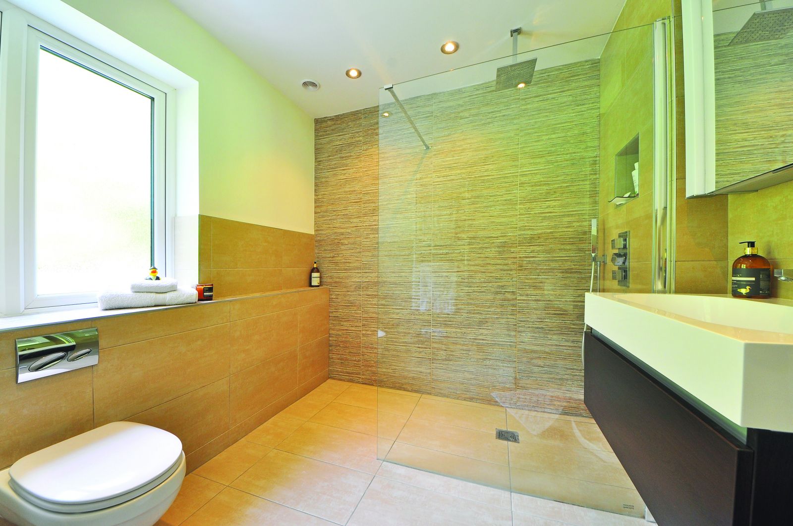 CWHBA Trend Alert! Wet Rooms are Today's Choice for Beautiful, Usable